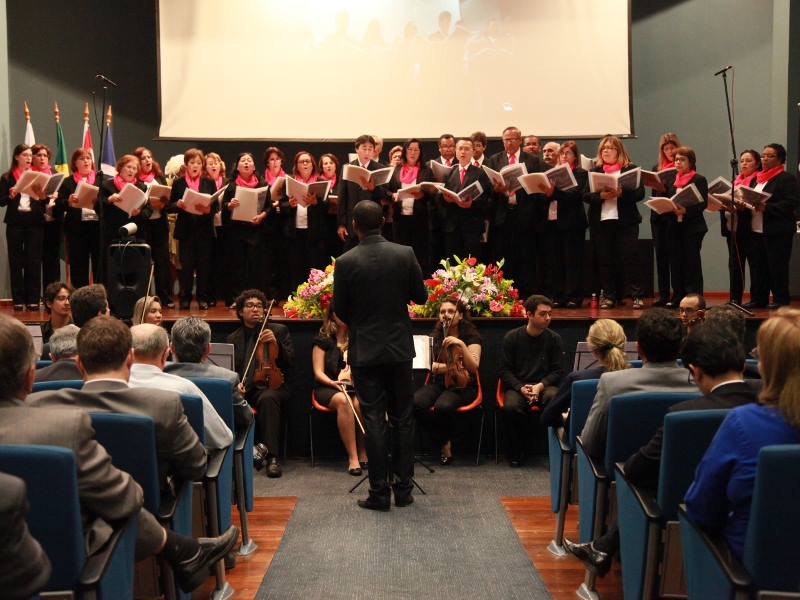 Apresentação do Coral e Orquestra Cantando Oitavas, da Receita Federal